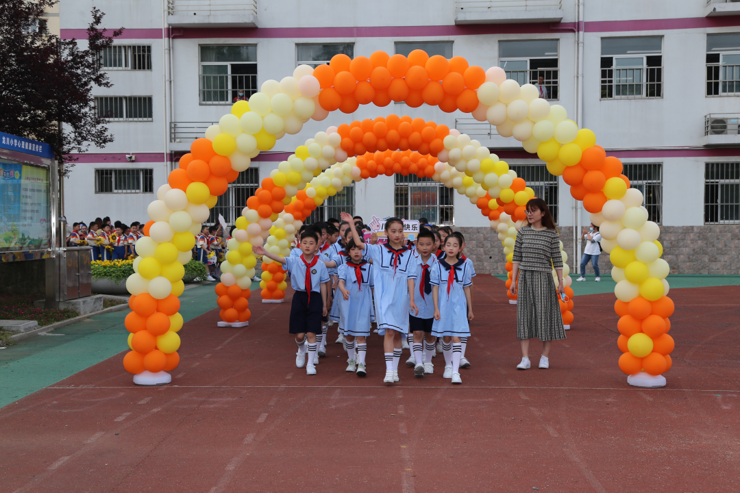 成长不烦恼喜迎二十大争做好队员龙川小学六一庆祝活动及十岁成长仪式