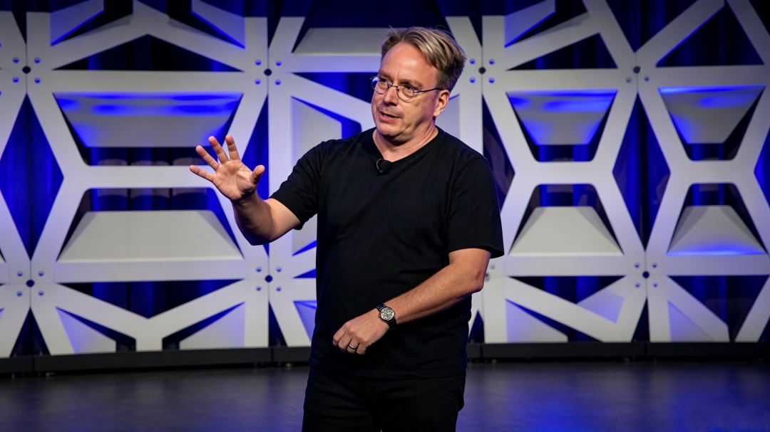 Linus Torvalds 用 AI 编程消灭一个内核漏洞