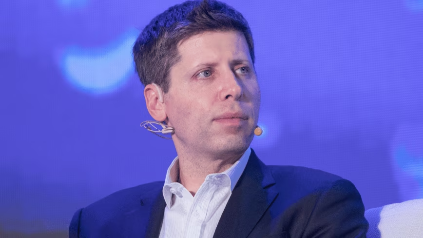 OpenAI CEO 奥特曼：大学读四年是浪费，两年就够了