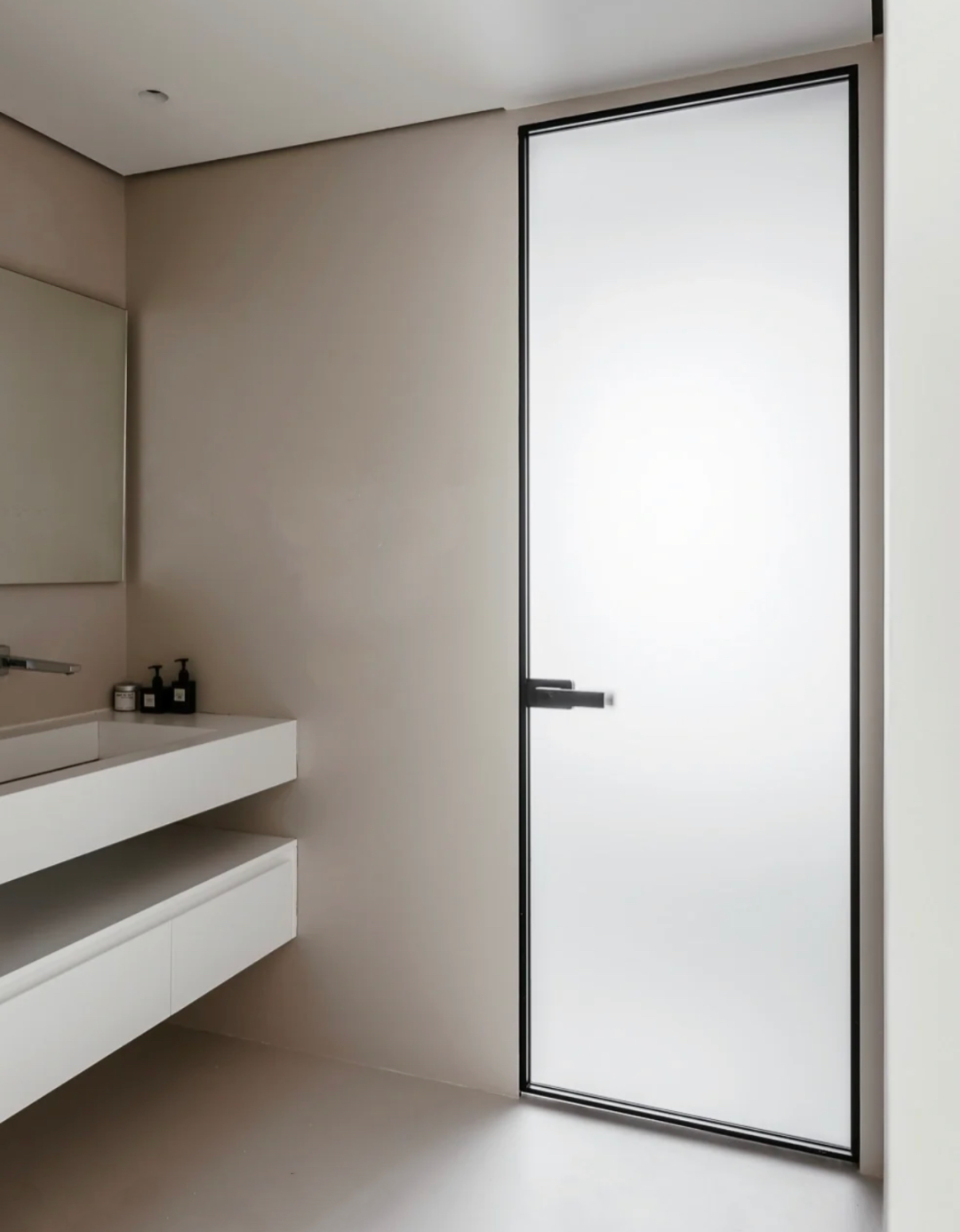 卫生间的门如何选择今天手把手教您怎么选