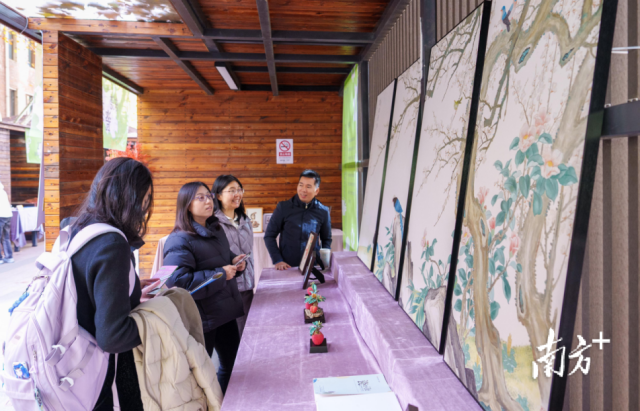 东莞瓷刻惊艳亮相白杨市集。