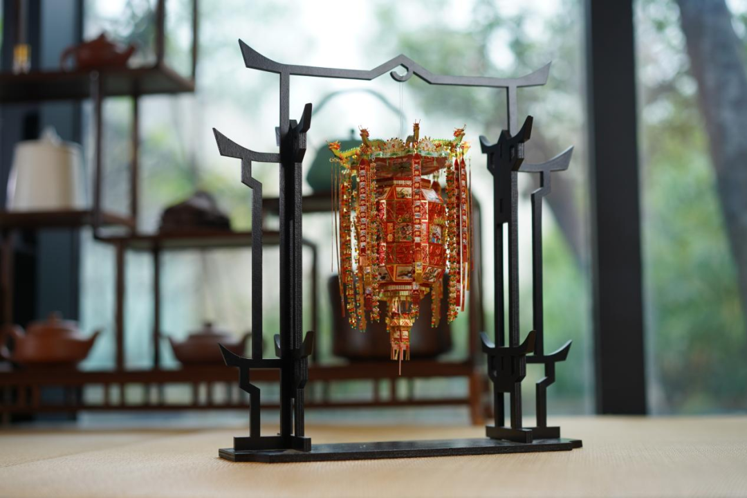 拼酷的玲珑千角灯。