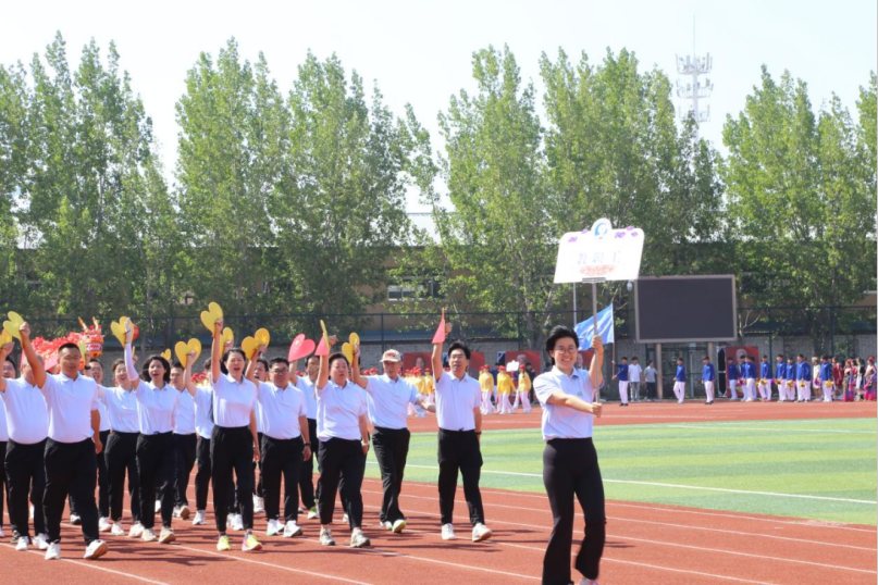 学院隆重举行第十八届田径运动会600[1].png
