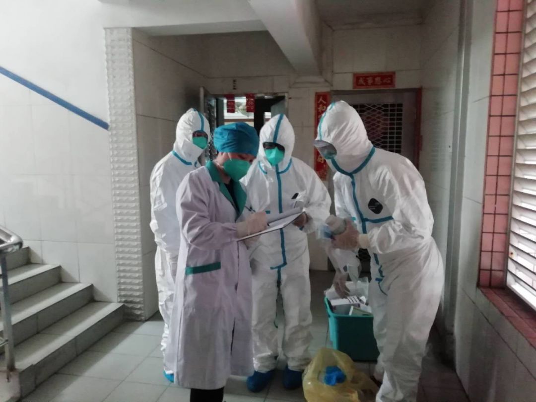 那些防疫前线人员背后的故事