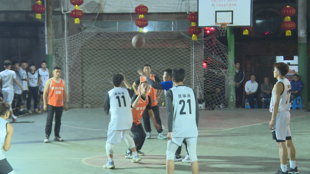 坪上镇坪上社区举行新春篮球赛决赛