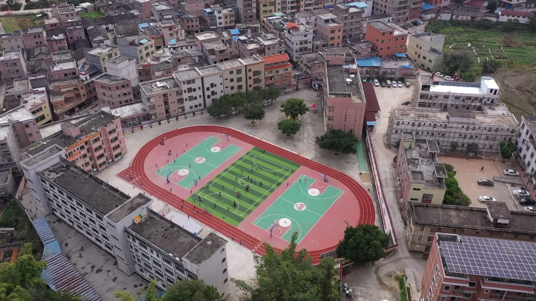 石咀镇全力助推乡村蝶变