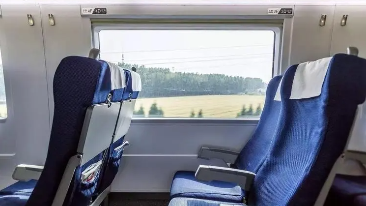 (燃新闻)⊙买靠窗座位没有窗?