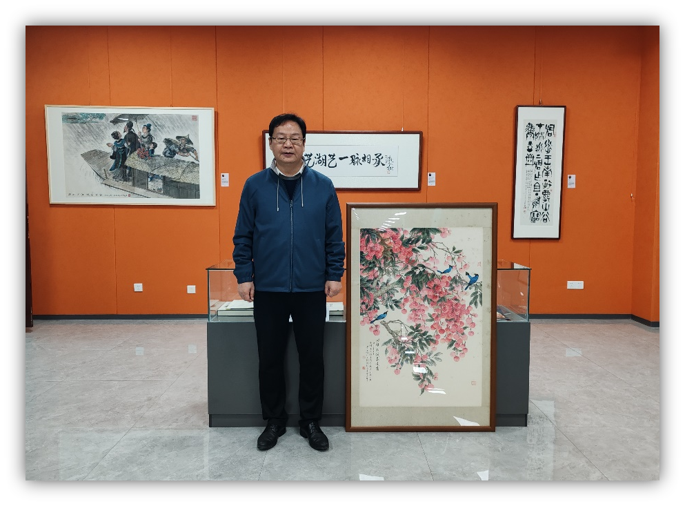 杰出校友段吉璋家人向学校捐赠画作