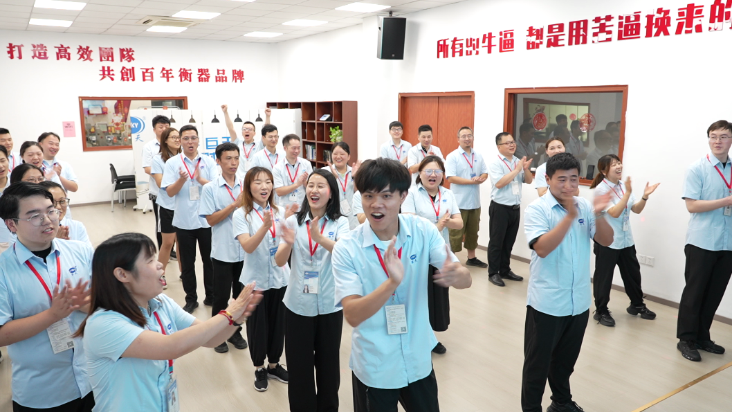 团队友谊赛：凝心聚力，共创佳绩