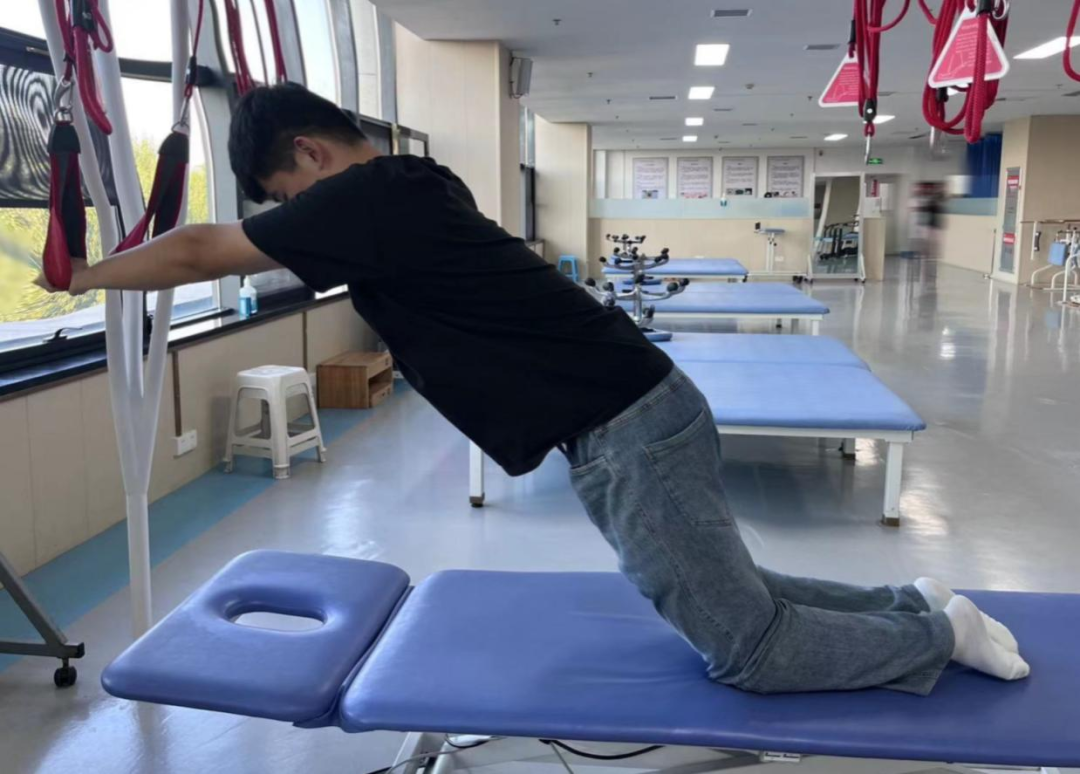 悬吊训练系统 怎么装快来看看悬吊训练下的俯卧位肩关节前伸吧_https://www.jmylbn.com_新闻资讯_第9张