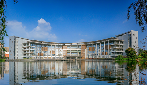 一流大学建设高校3所:中国人民解放军国防科技大学,中南大学,湖南大学