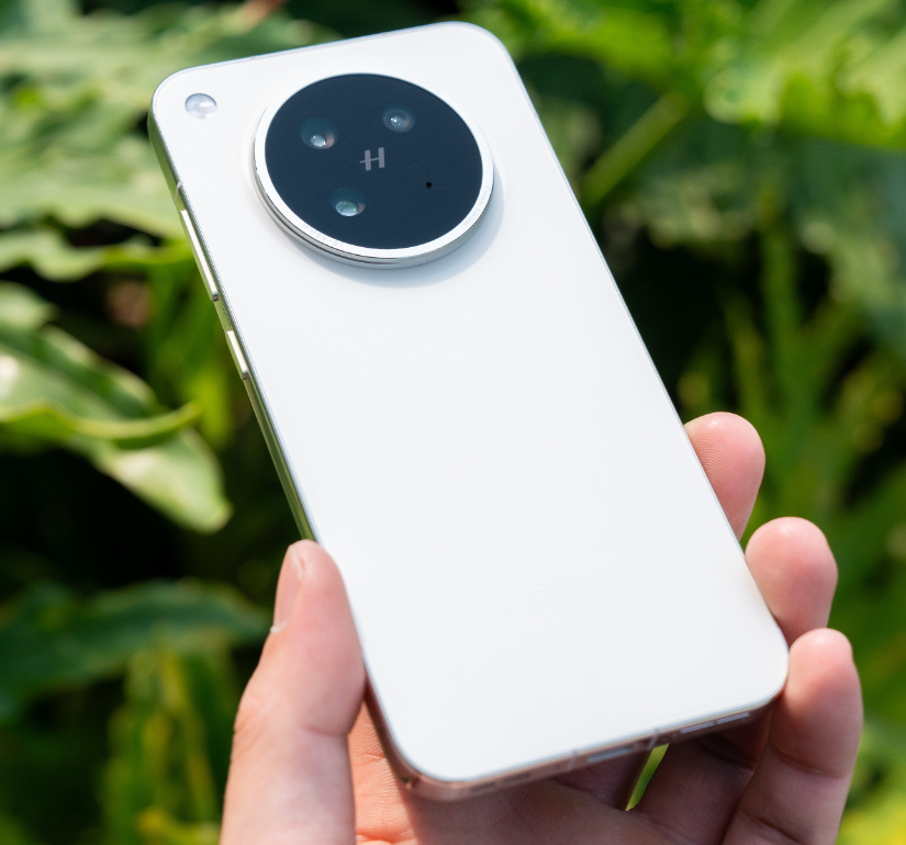 2026 买旗舰别当冤种！这 3 台降价 3000+，捡漏用到 2032 年