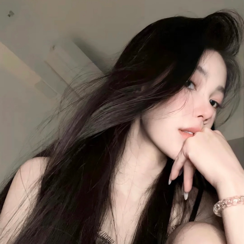 纯欲侧脸女生头像