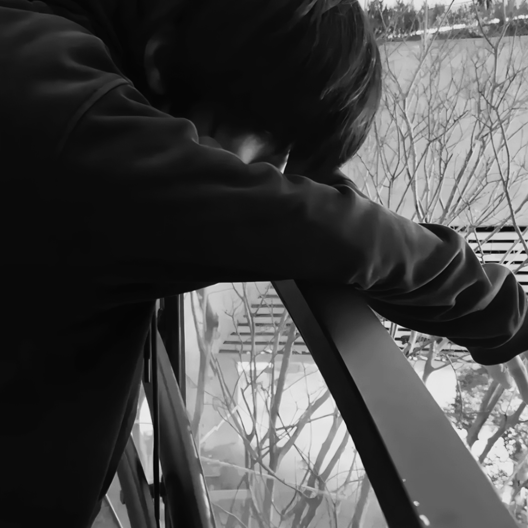 黑白权威不露脸男生头像