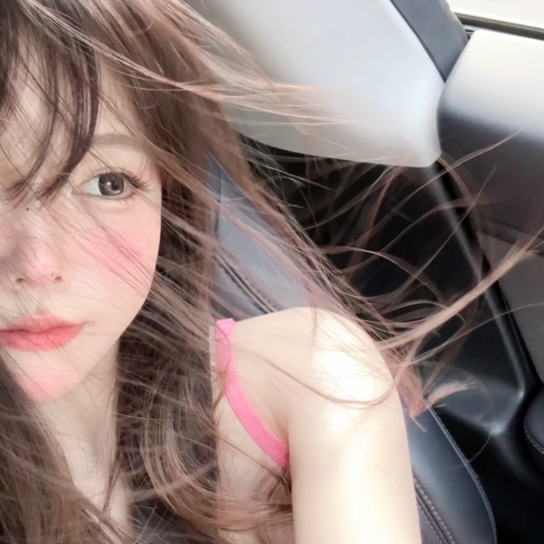 车内纯欲女生头像
