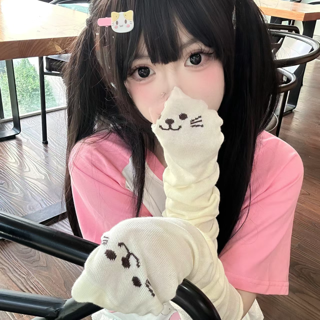 捂嘴少萝女生头像