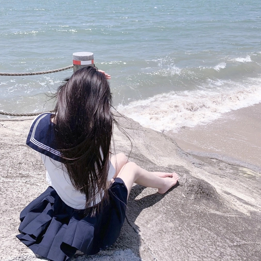 jk制服海边背影不露脸女生头像