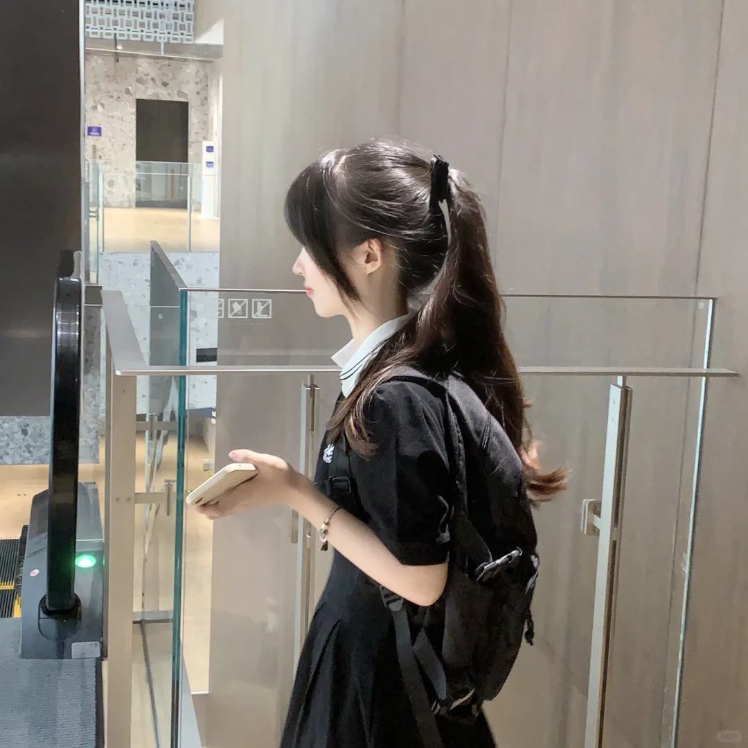 甜妹侧脸女生头像