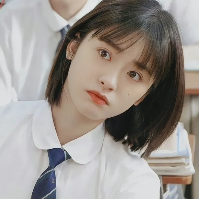 学院风女生头像