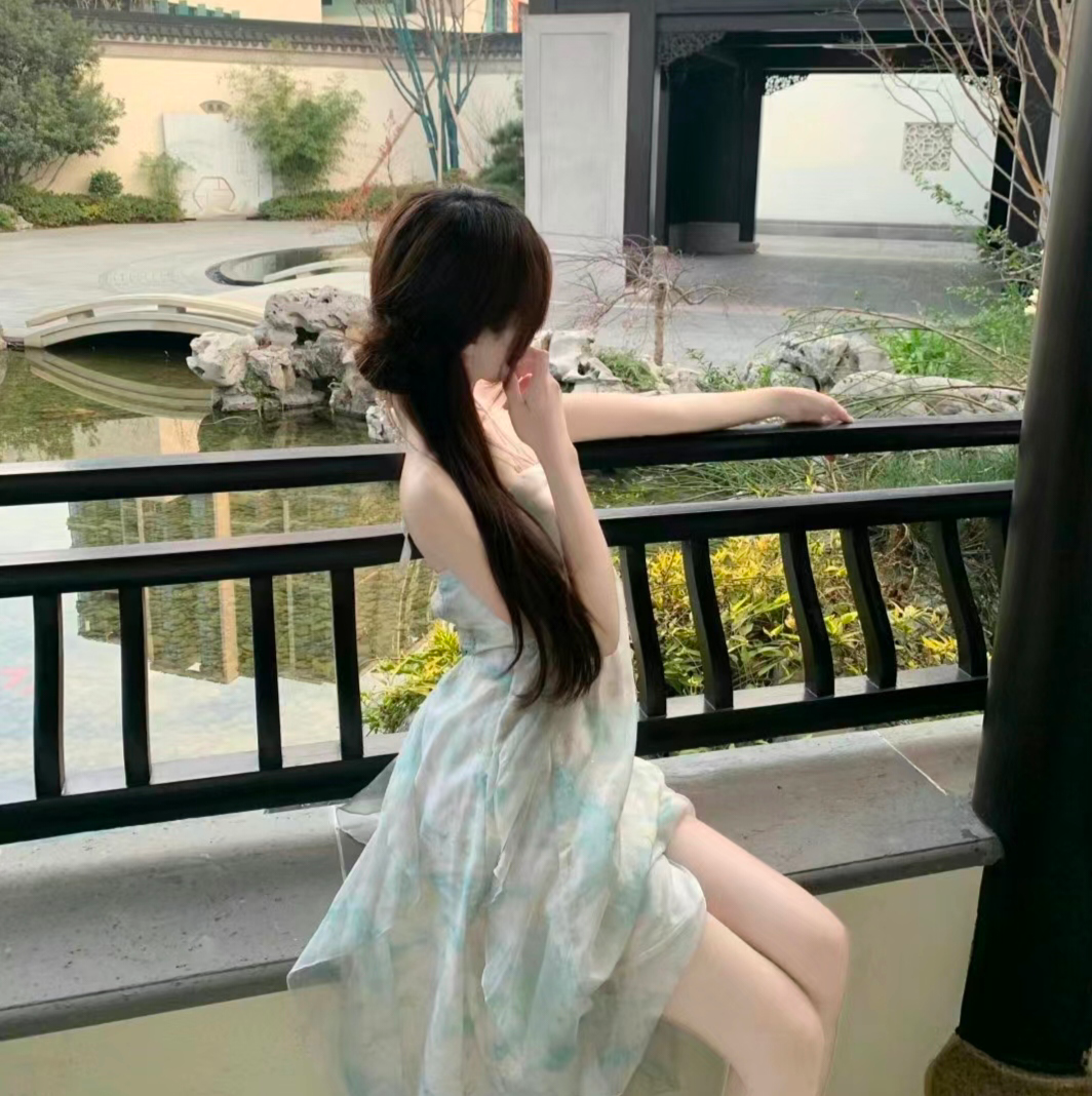 温柔侧脸女生头像