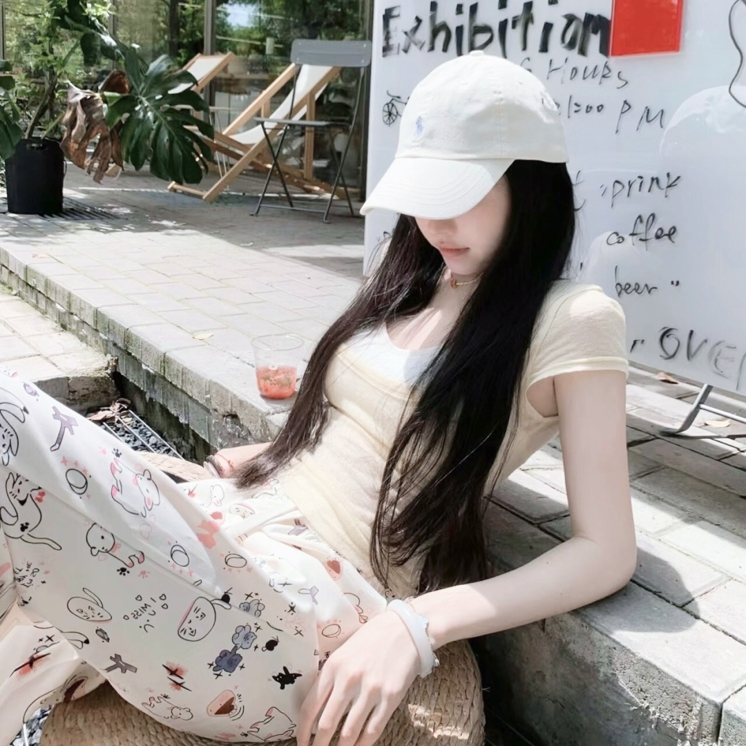 纯欲侧脸女生头像