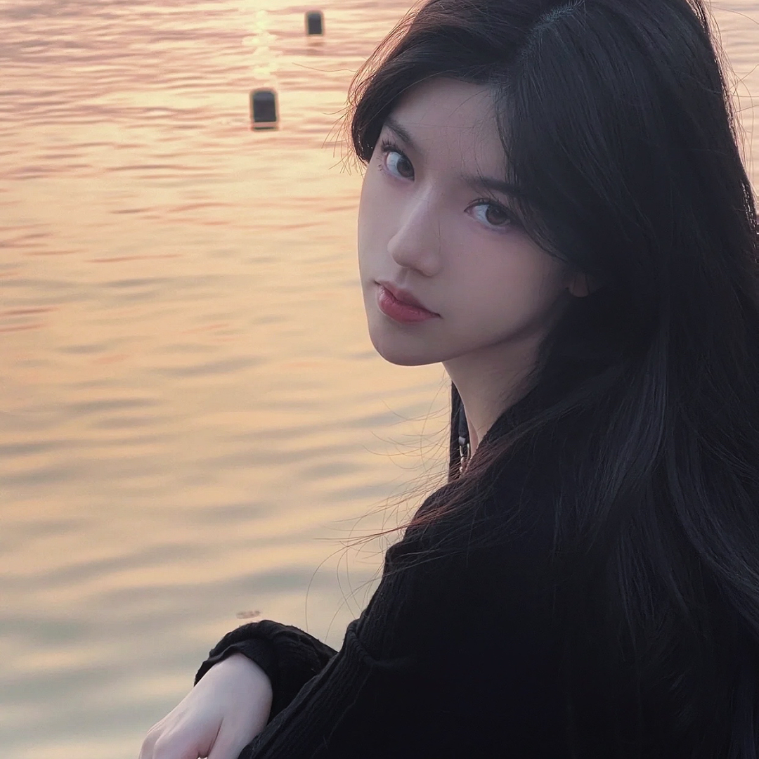 海边气质女生头像