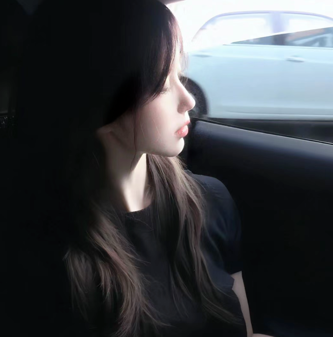 小众车内侧脸女生头像