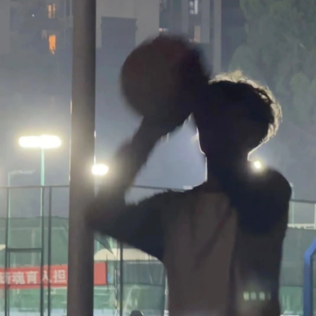 阳光帅气篮球不露脸男生头像