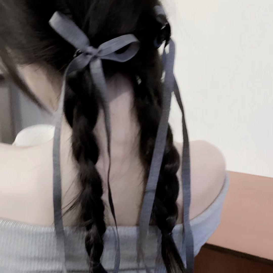 不露脸背影甜妹女生头像