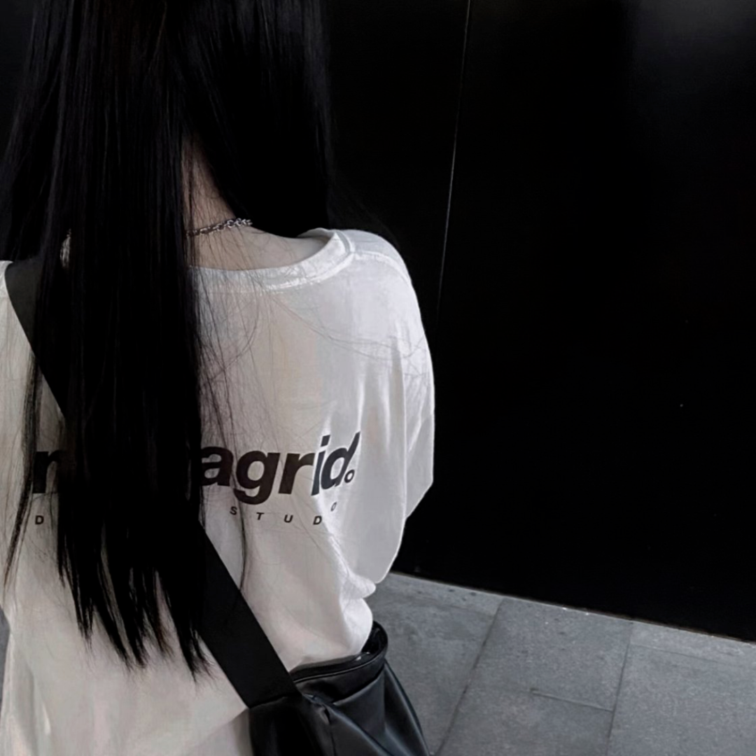 不露脸背影小众女生头像