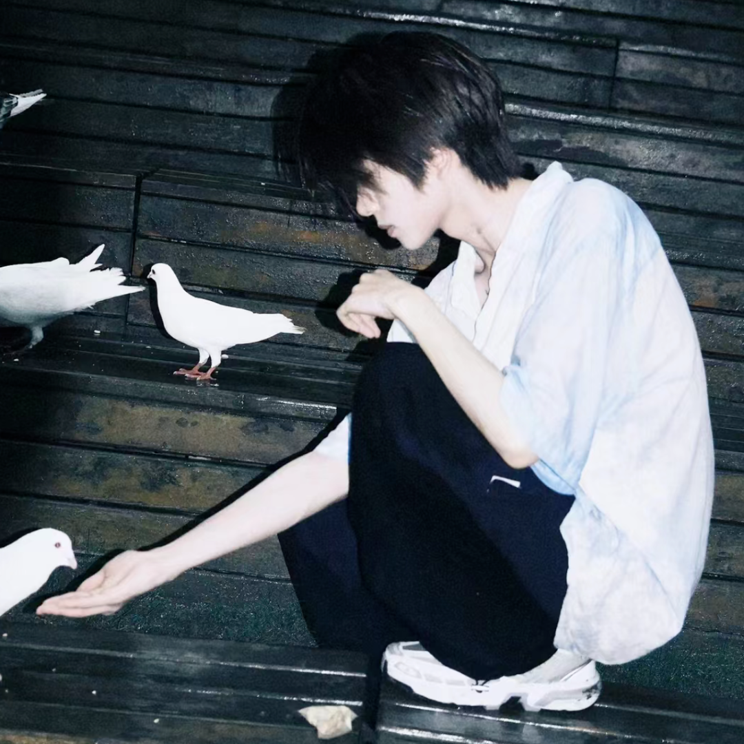 帅气侧脸男生头像