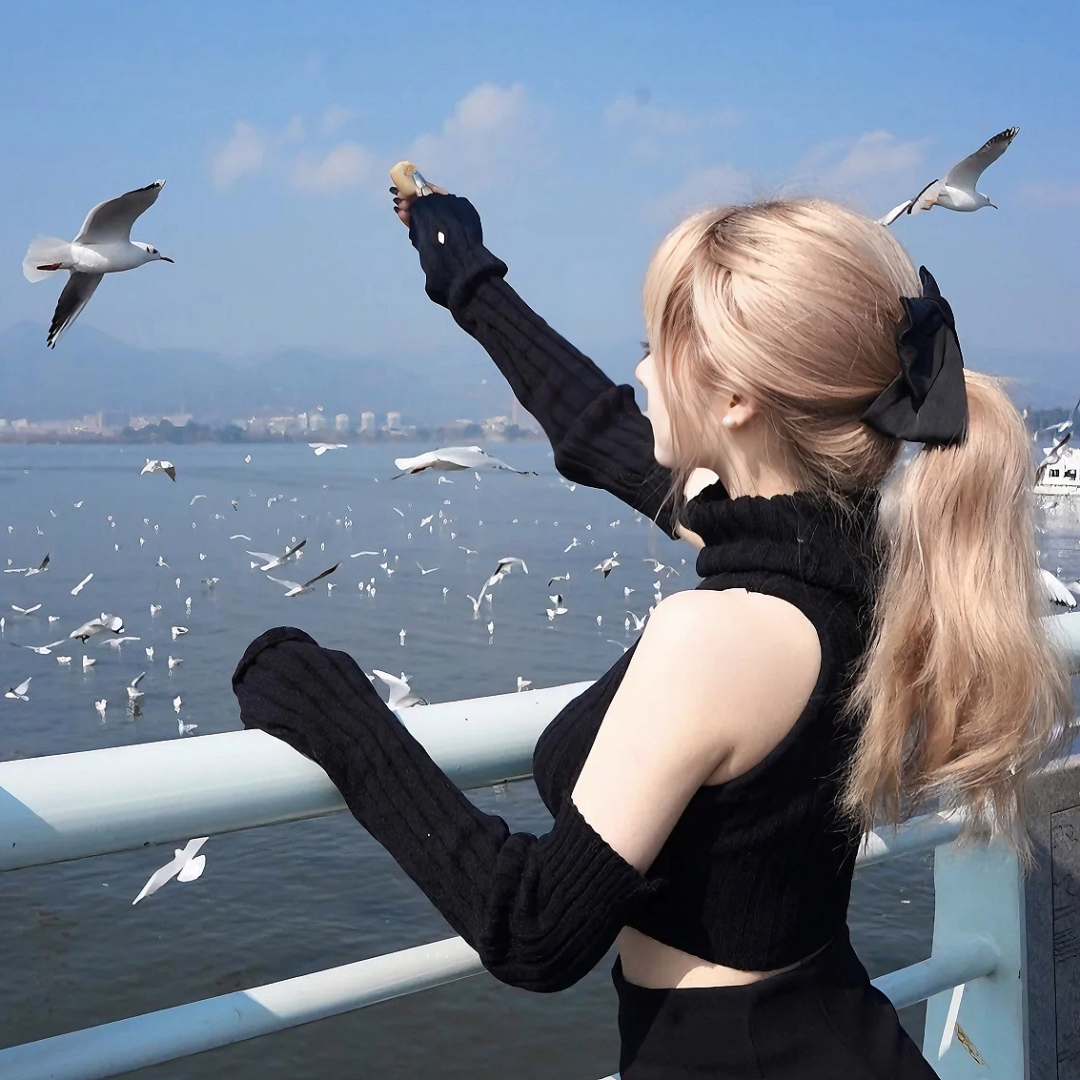 海边侧脸小众女生头像