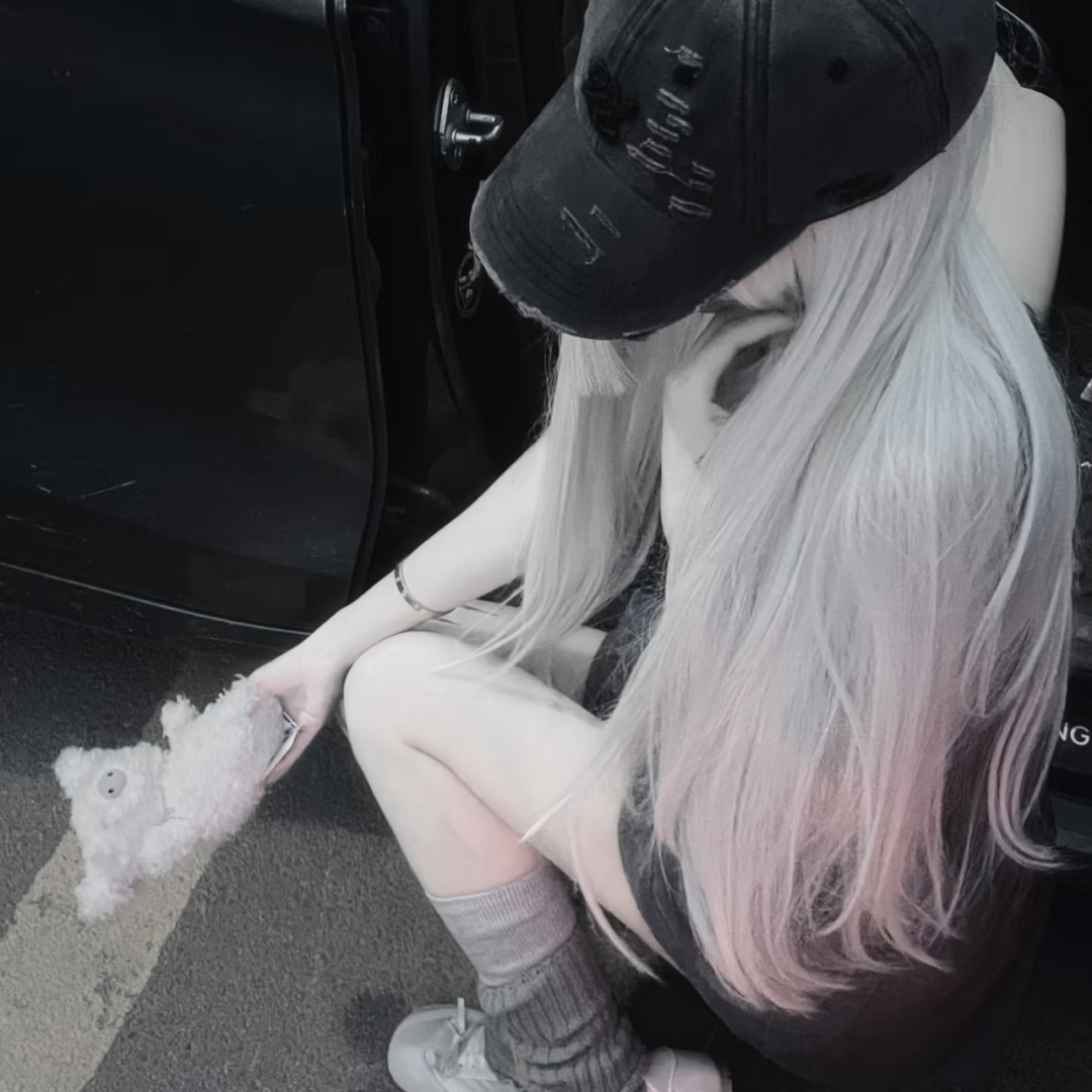 权威不露脸女生头像