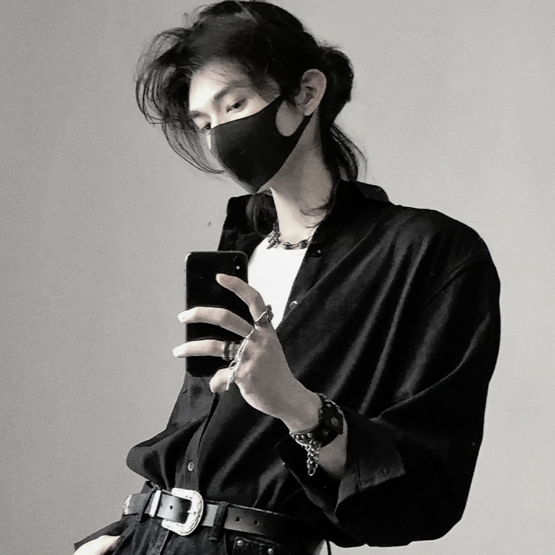 自拍手机个性不露脸男生头像