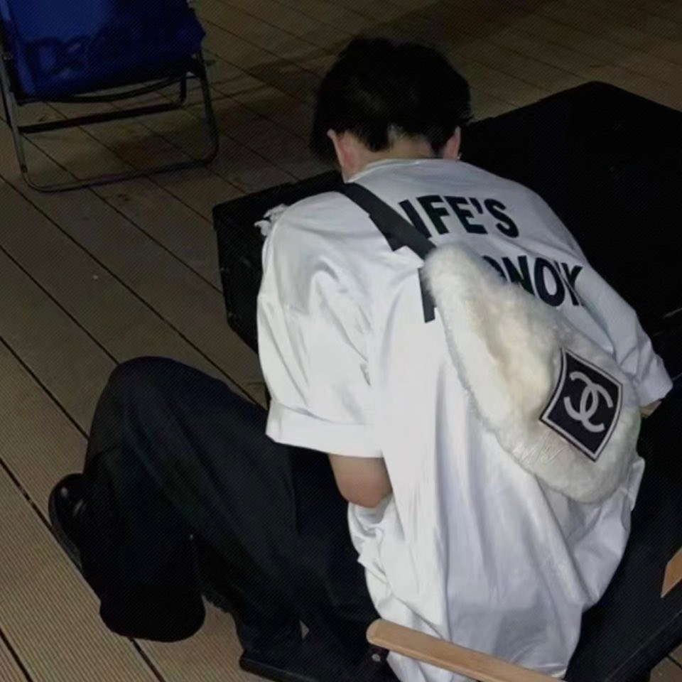 个性不露脸男生头像
