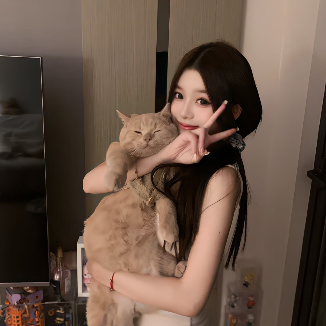 剪刀手抱着猫咪温柔女生头像