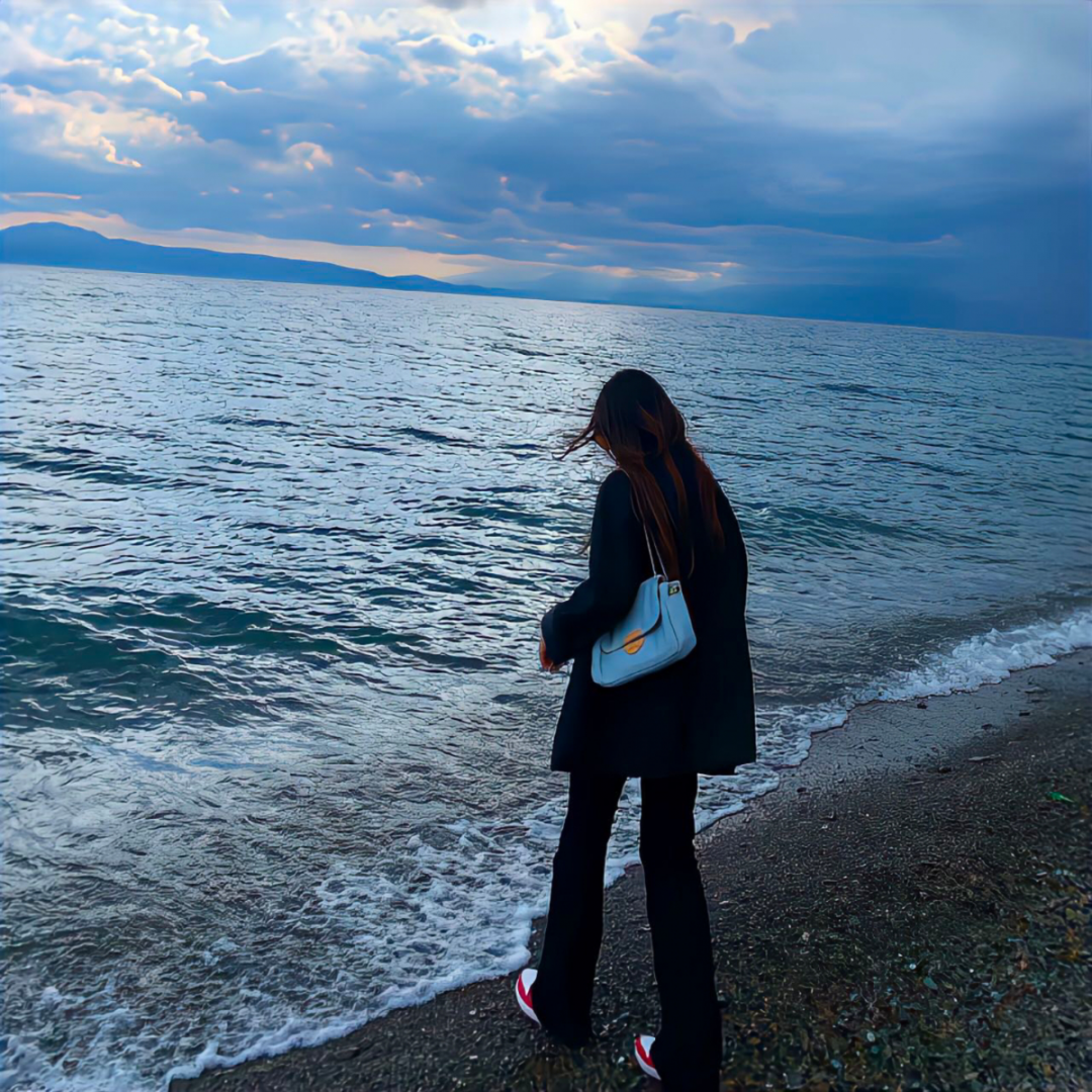 氛围感海边不露脸女生头像