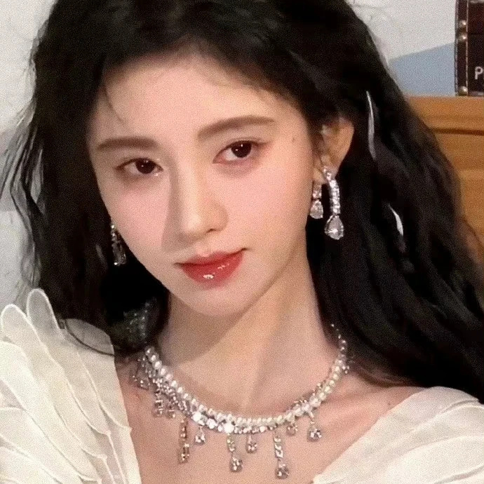 鞠婧祎头像甜美女生头像