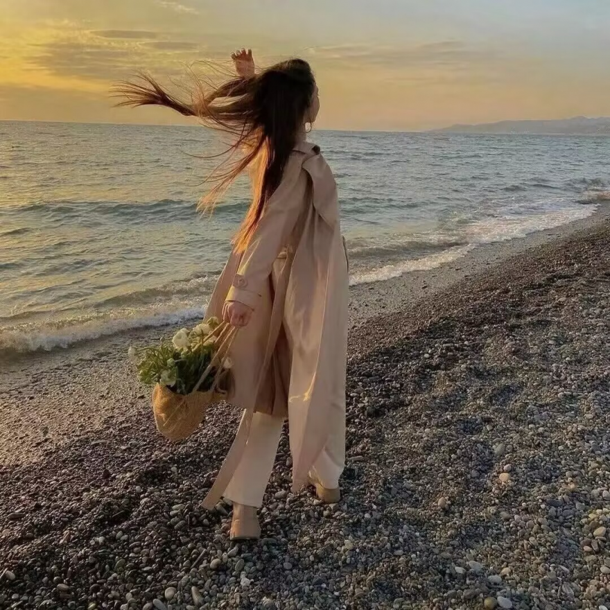 氛围感海边不露脸女生头像