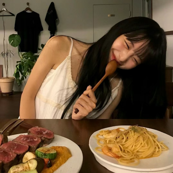 爱笑甜妹女生头像