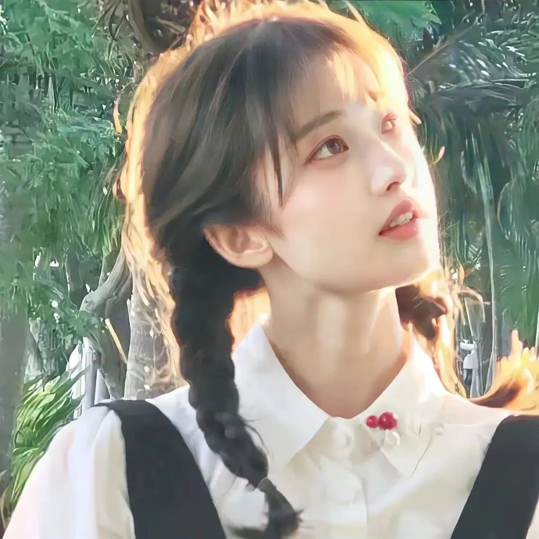 小清新侧脸女生头像