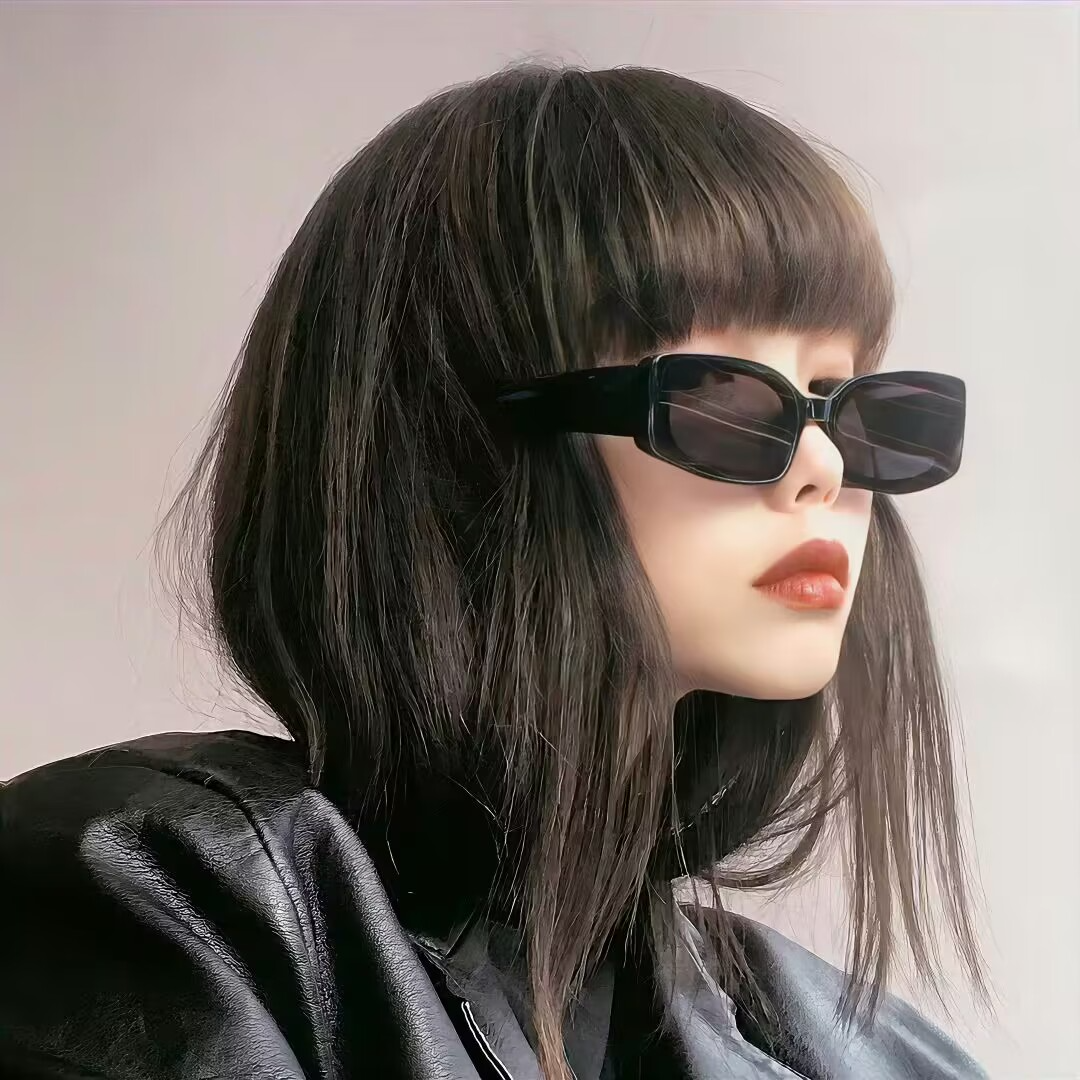 冷酷墨镜侧脸女生头像