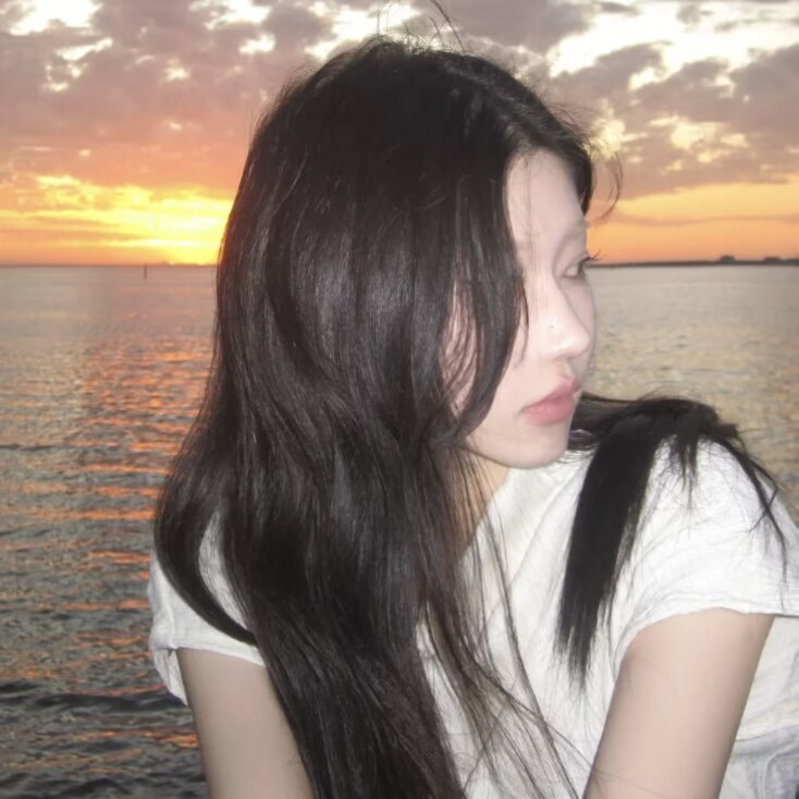 氛围感侧脸海边女生头像