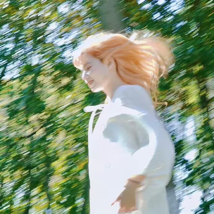小清新侧脸女生头像