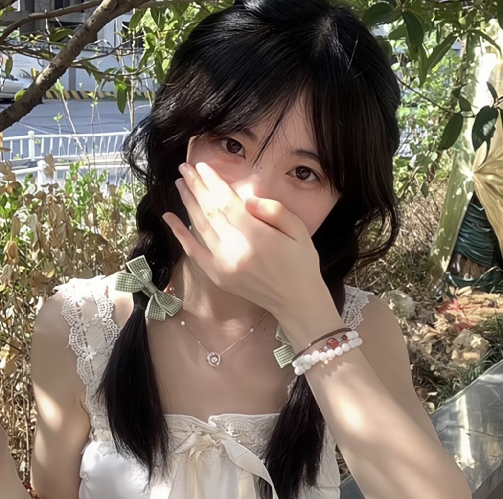 捂嘴小众女生头像