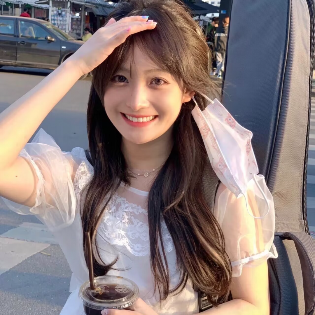 爱笑甜美婚纱女生头像