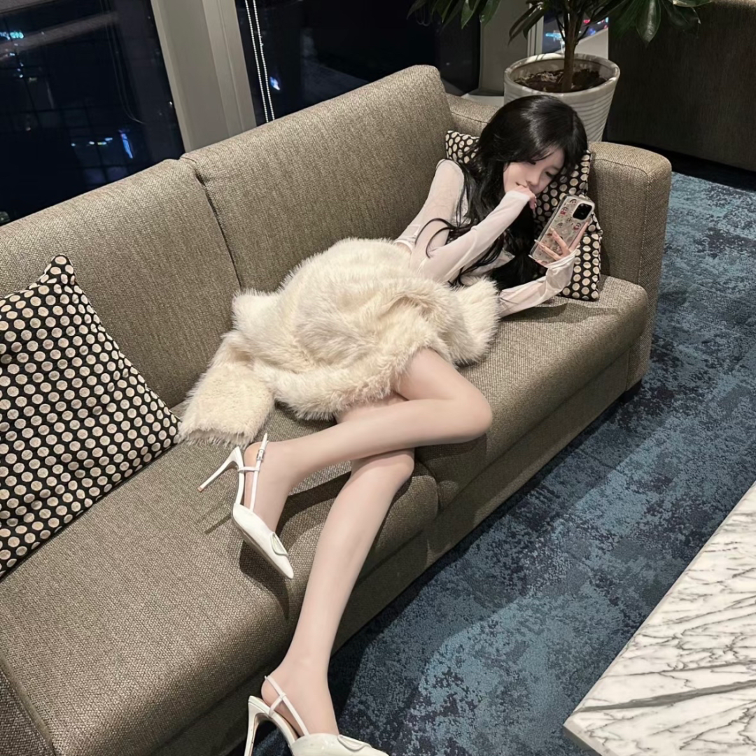 躺着温柔女生头像