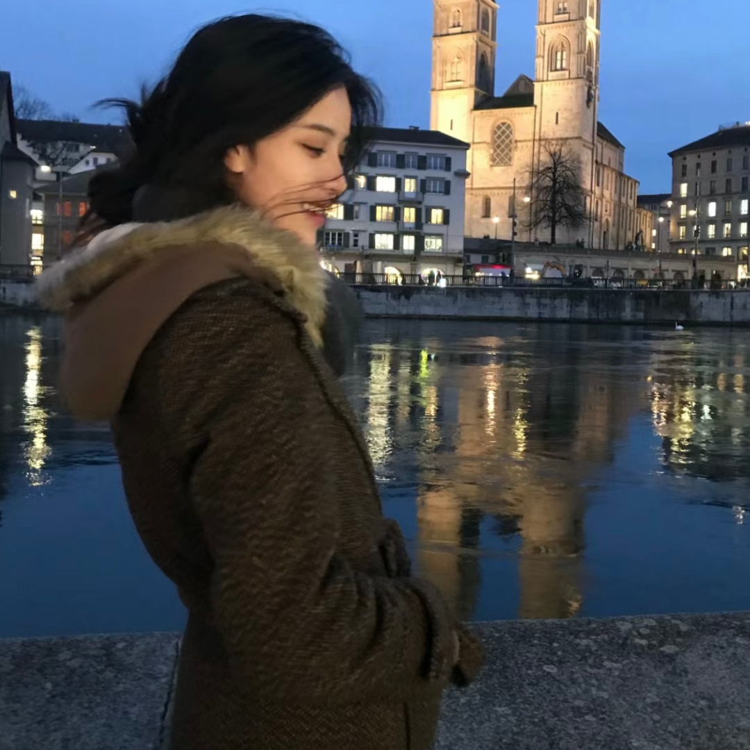 温柔侧脸女生头像