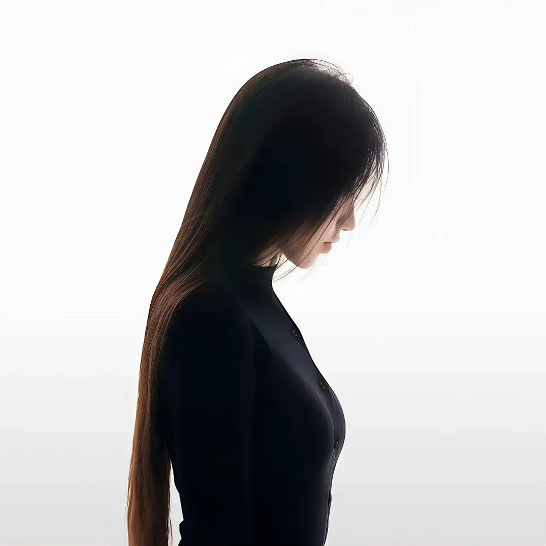 白底气质女生头像