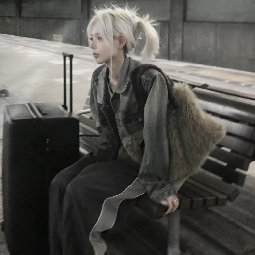 孤独感侧脸女生头像